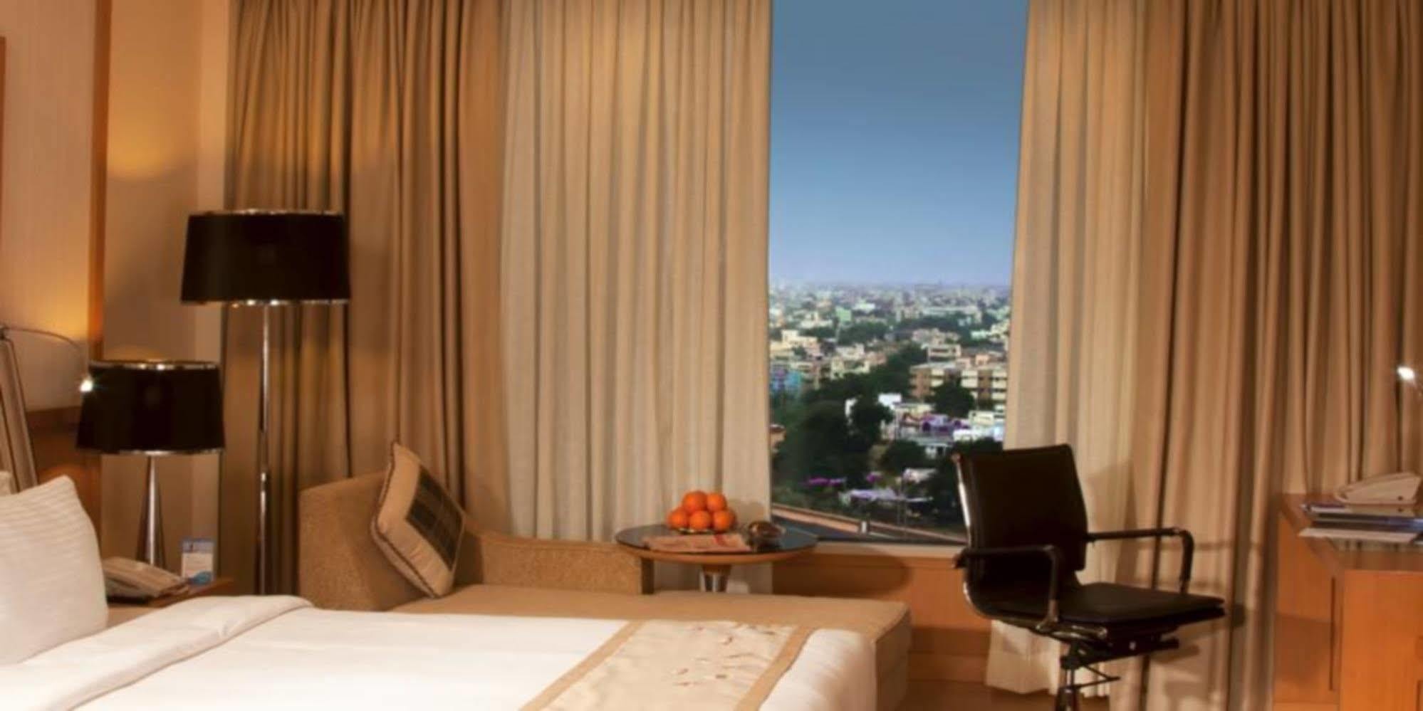 Radisson Blu Hotel, Nagpur Exteriör bild